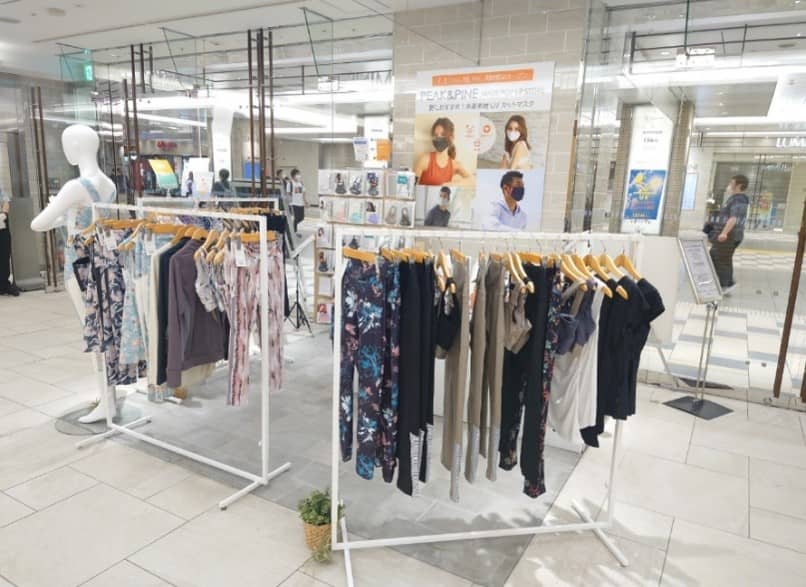 【ルミネ立川】ファッション関係の雑貨やアパレル商品の催事に適したコンコースからの出入口そばの2F東側イベントスペース